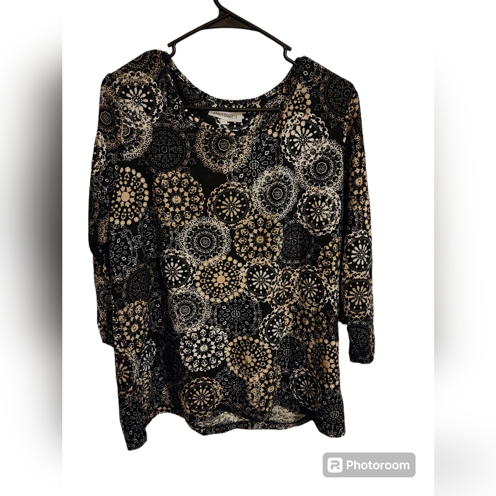 Women’s Emily Daniels Size XL